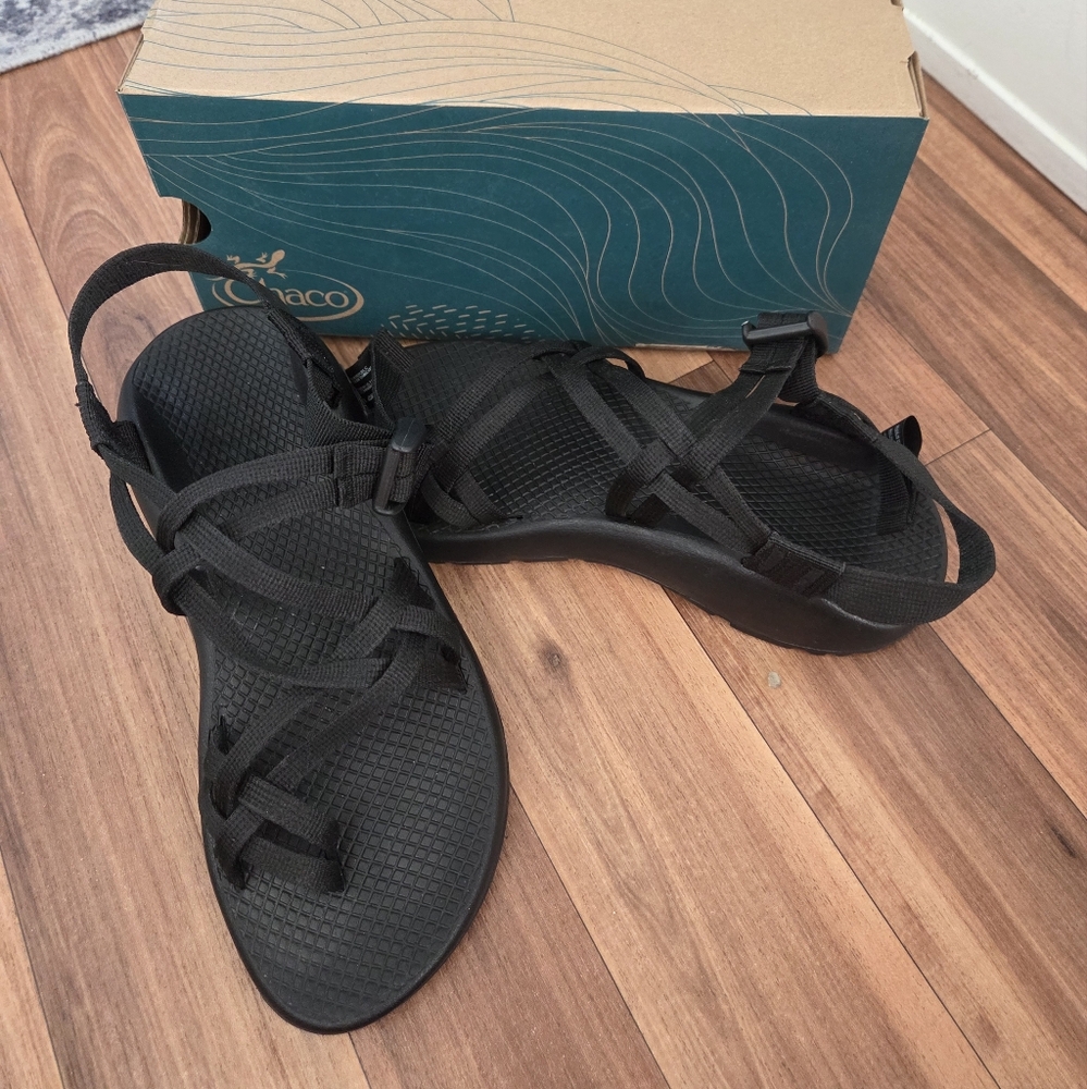 Chaco Black Sandals Versatile Outdoor Comfort